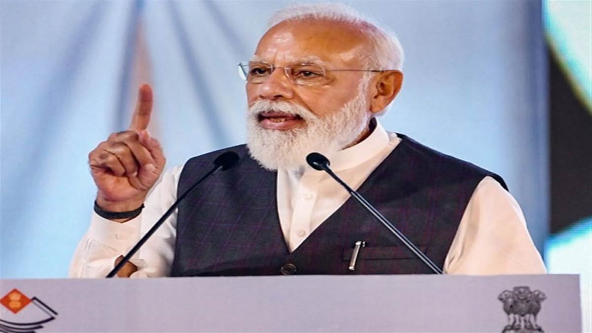 Modi Govt 8 Years: मोदी सरकार ने घरेलू राजनीति से लेकर वैश्विक कूटनीति में खींची है बड़ी लकीर, अब ‘विकास’ बनने लगा है चुनाव को जिताने वाला मुद्दा