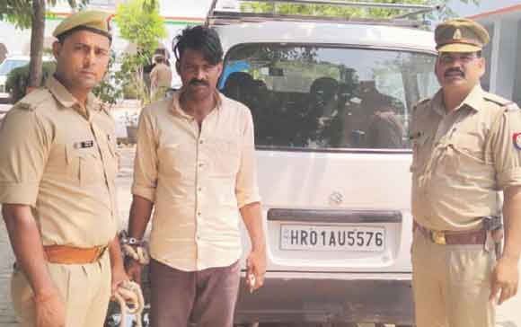 लूटी गई कार सहित शातिर लुटेरा गिरफ्तार