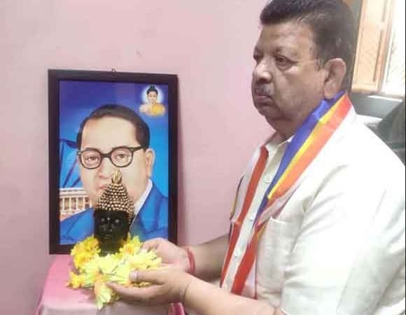 श्रद्धा सुमन अर्पित कर बुद्ध पूर्णिमा मनाई’