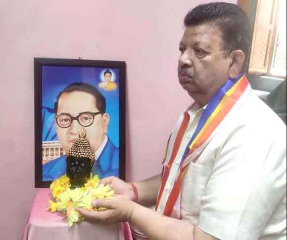 श्रद्धा सुमन अर्पित कर बुद्ध पूर्णिमा मनाई’