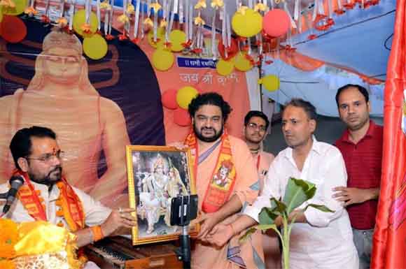 कर्म को प्रधान मान कर मानव मात्र को कर्म करना चाहिये