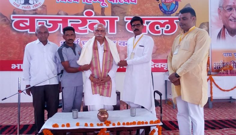 मुगल कालीन स्मारक हिन्दू धार्मिक स्थलों को तोड़कर बनाए गए: दिनेश चंद्र