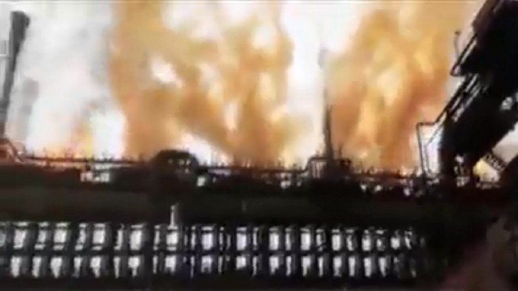 जमशेदपुर टाटा स्टील प्लांट में ब्लास्ट, भयंकर आग से लिपटा पूरा कारखाना