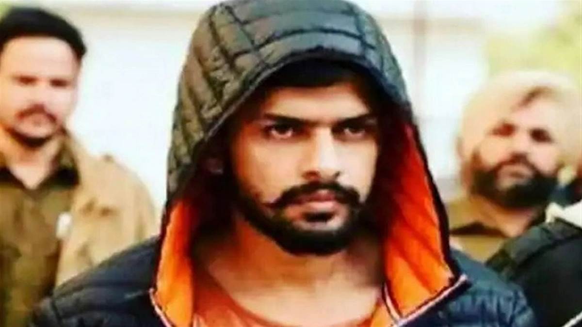 लॉरेंस बिश्नोई गैंग ने अब गुरुग्राम के स्कूल संचालक से मांगी फिरौती, कहा- जल्द दो रकम वरना मार देंगे