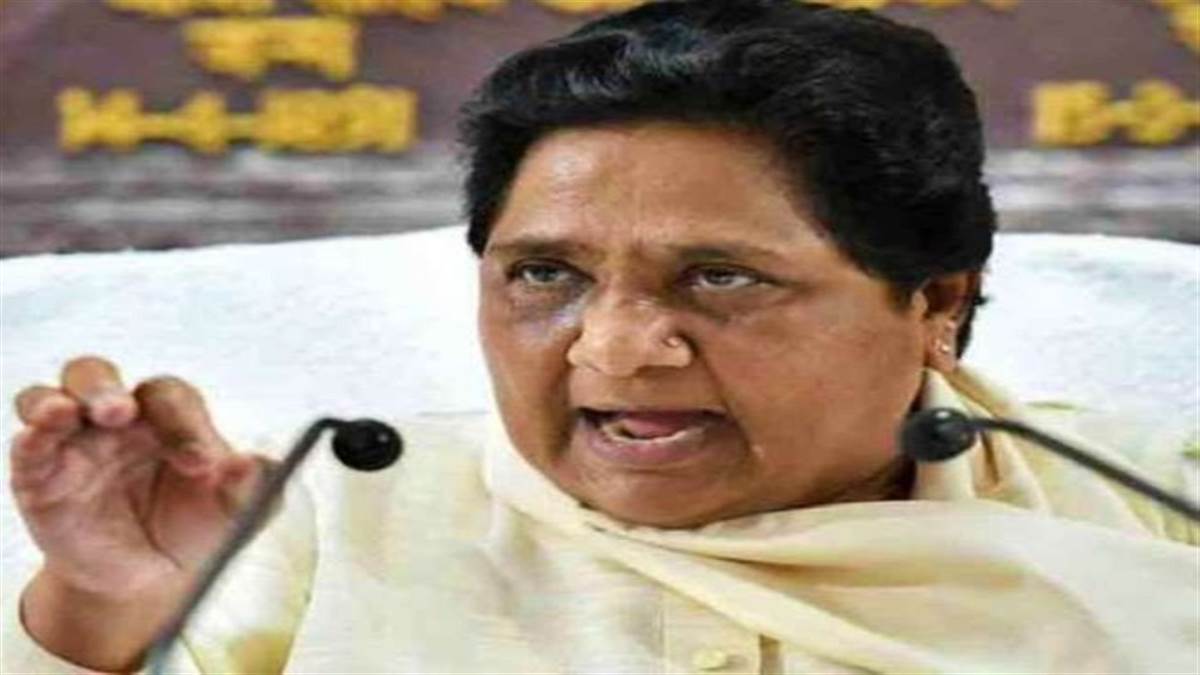 अख‍िलेश के बाद मायावती बोलीं- नूपुर शर्मा को सस्पेंड व निकालने से काम नहीं चलेगा, उनको सख्त कानूनों के तहत जेल भेजना चाहिए