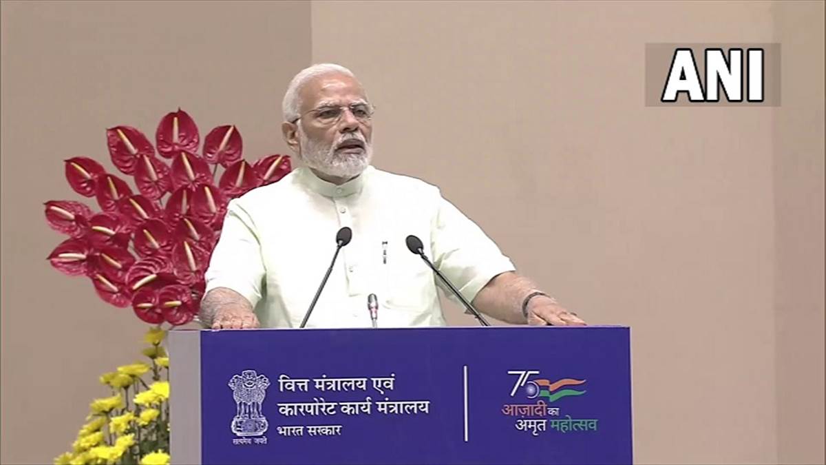 Iconic Week Celebrations: स्वच्छ भारत अभियान ने दिया गरीबों को सम्मान से जीने का मौका, बिजली, गैस और मुफ्त इलाज ने बढ़ाई गरिमा- पीएम मोदी