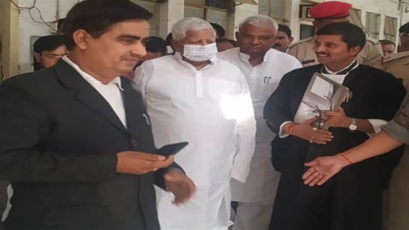 लालू यादव पलामू कोर्ट से रिहा हुए, अदालत ने 6000 अर्थ दंड लेकर दी ‘आजादी’
