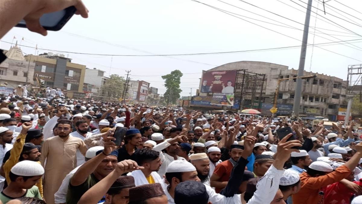 सहारनपुर में जुमे की नमाज के बाद उपद्रव करने वालों की पहचान करने के लिए पुलिस जारी करेगी फोटो