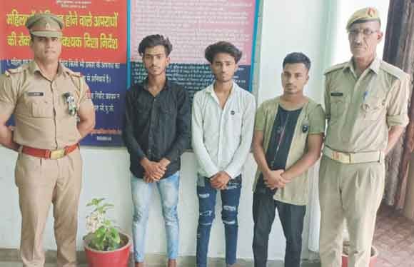 पोस्टर चिपकाने के मामले में पुलिस के हत्थे चढ़े तीन आरोपी, भेजे जेल