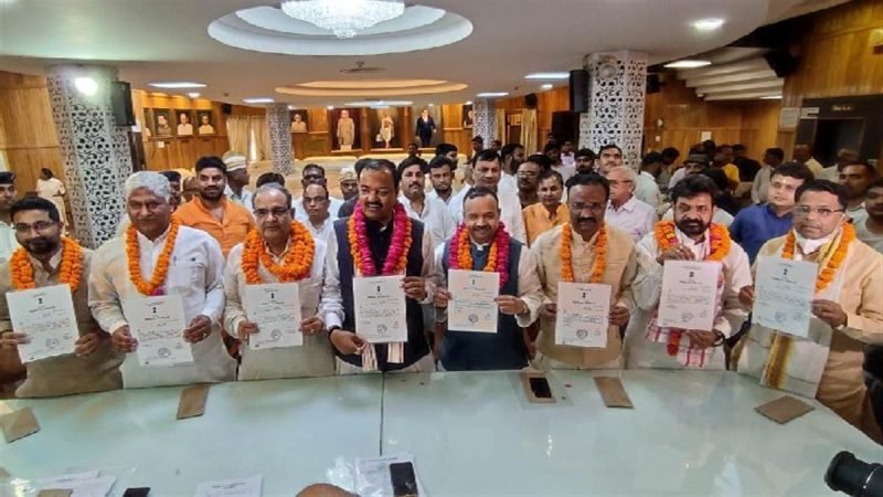 UP MLC Election Result 2022: डिप्टी सीएम केशव मौर्य व छह मंत्रियों सहित 13 विधान परिषद प्रत्याशी निर्विरोध निर्वाचित