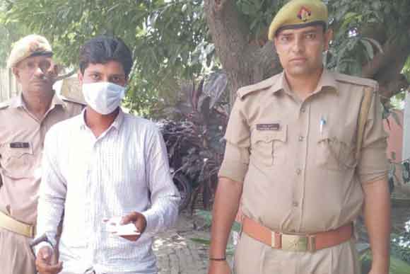 पुलिस ने दबोचा शातिर चोर, सामान बरामद