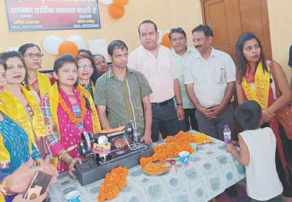 सिंलाई सीखकर महिलाएं बनें आत्मनिर्भर: सुखीजा