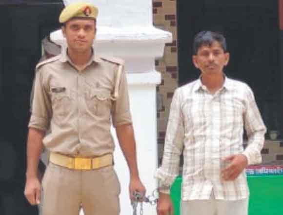 पुलिस के हत्थे चढ़ा एक शातिर नशा तस्कर