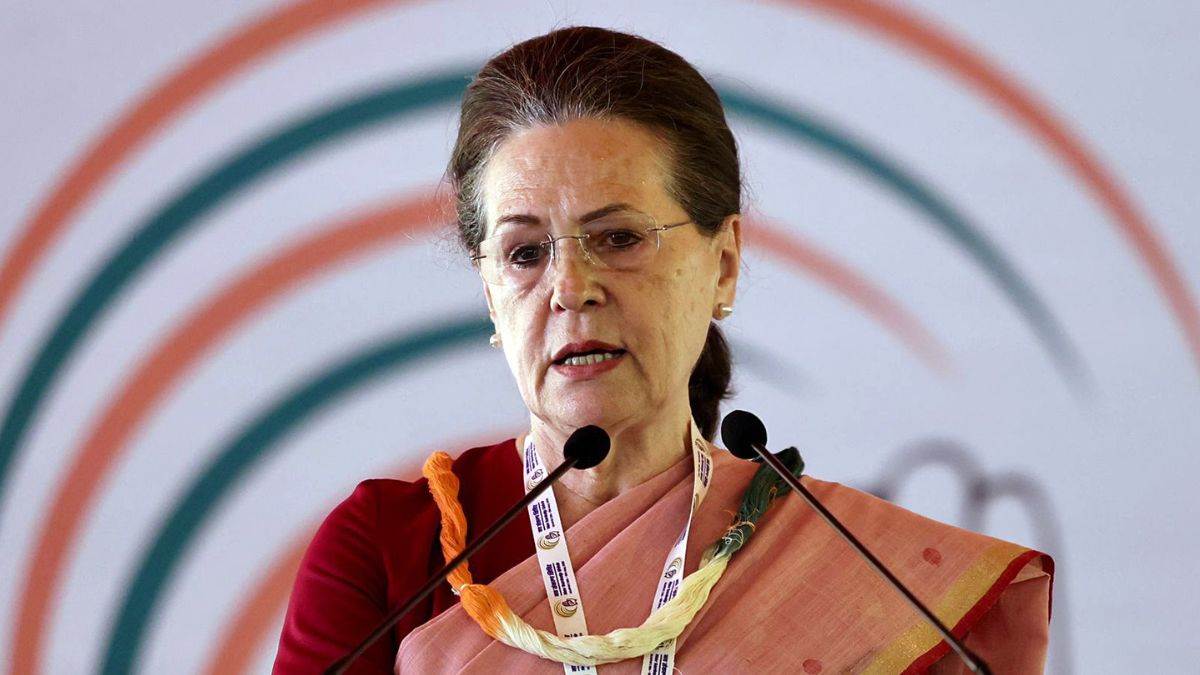 प्रवर्तन निदेशालय ने कांग्रेस अध्यक्ष सोनिया गांधी को पूछताछ के लिए 21 जुलाई को किया तलब