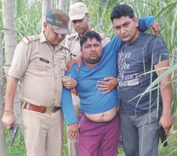 मुठभेड़ में शातिर गौकश गिरफ्तार, साथी फरार