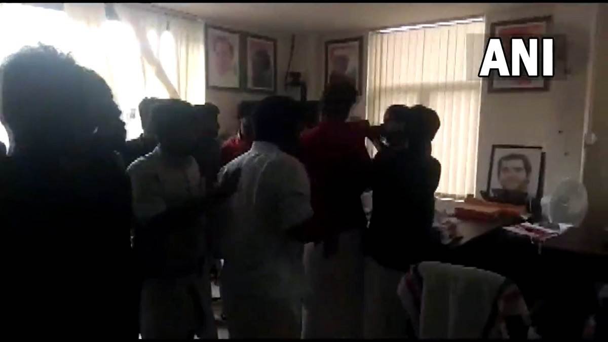 Rahul Gandhi Office: केरल के वायनाड में कांग्रेस सांसद राहुल गांधी के कार्यालय में हुई तोड़फोड़