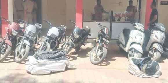 पुलिस ने किया अंतर्राज्यीय वाहन चोर गिरोह का भंडाफोड़, तीन आरोपी गिरफ्तार