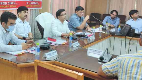 स्मार्ट सिटी की बैठक में चेयरमैन एम लोकेश ने दिए पूरे मार्ग पर कैमरे लगाने के निर्देश