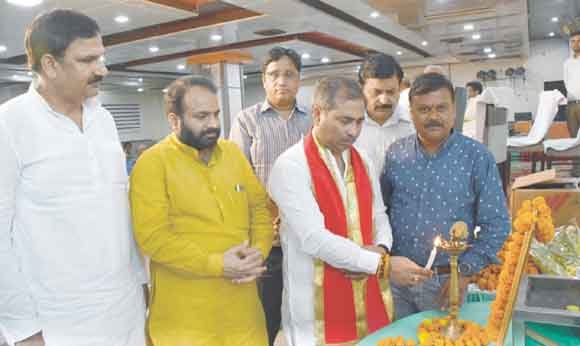 राष्ट्र हितों को समर्पित हो कलम: मंत्री बृजेश सिंह