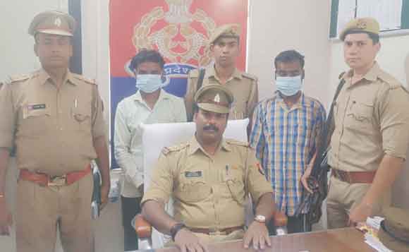 पुलिस ने दो हत्यारोपियों को किया गिरफ्तार, आलाकत्ल बरामद