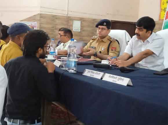 जन सामान्य की शिकायतों का निस्तारण तत्काल हो – जिलाधिकारी