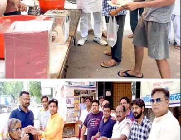 निर्जला एकादशी पर नगर में अनके स्थानो पर समाजसेवी संगठनो ने लोगों को पिलाया मीठा शरबत व ठंडा जल  