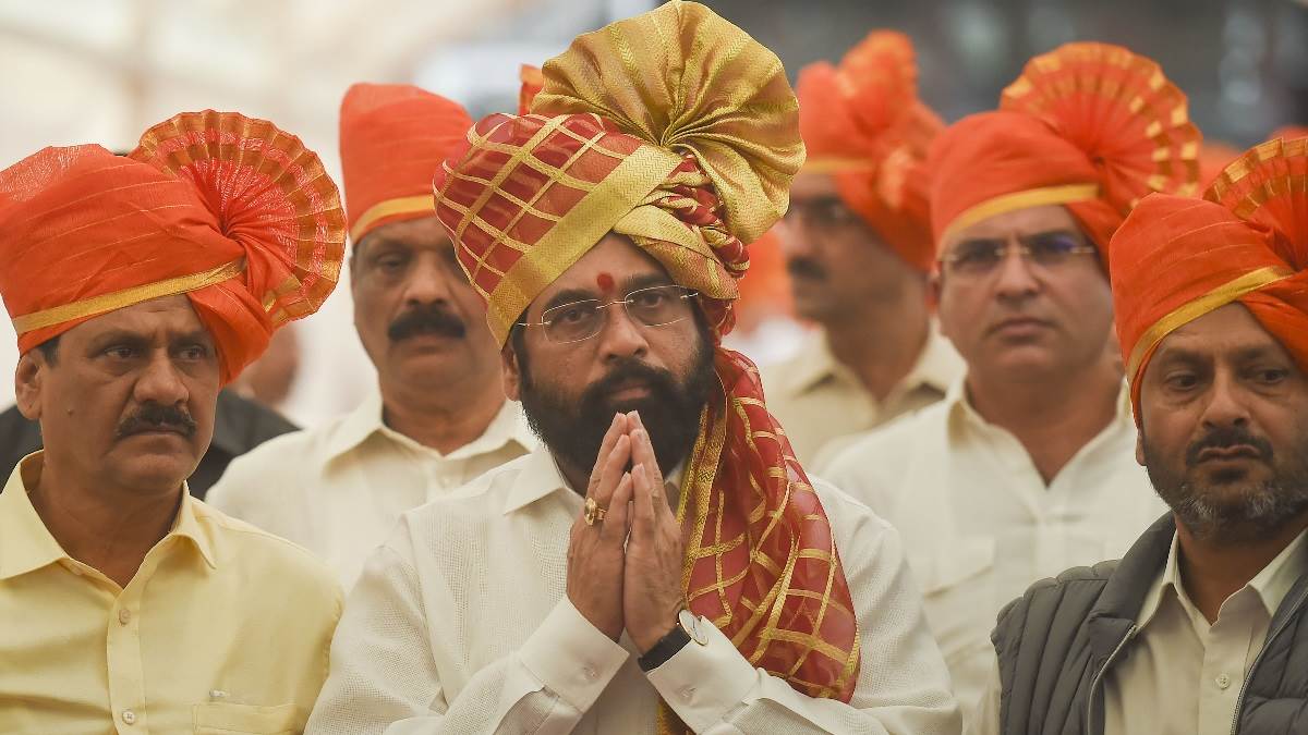 एकनाथ शिंदे गुट ने चुनाव आयोग को सौंपे चुनाव चिन्ह के लिए ये 3 विकल्प