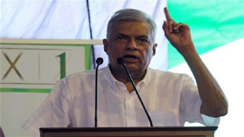 Sri Lanka Crisis : श्रीलंका में बिगड़े हालात, प्रदर्शनकारियों ने राष्ट्रपति आवास पर किया कब्जा; पीएम रानिल विक्रमसिंघे ने बुलाई आपात बैठक