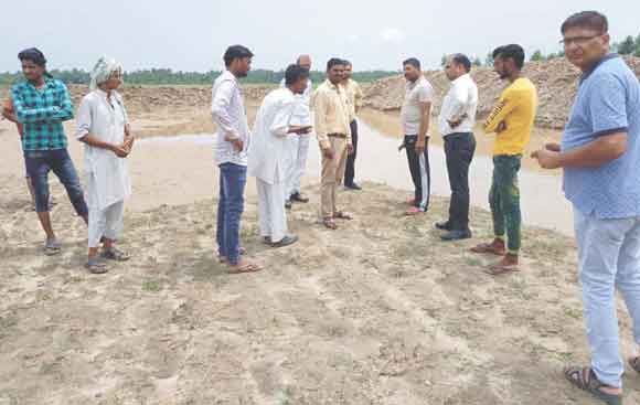 तालाब में डूबे बच्चों को तहसील प्रदशासन की टीम ने सकुशल बचाया, एक की हालत नाजुक
