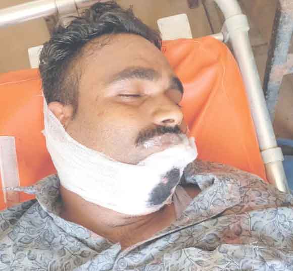 टैम्पू व बाइक की भिड़ंत में चालक की मौत, बाइक सवार घायल