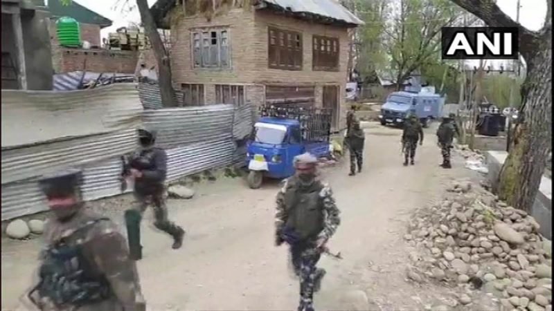 कश्मीर में 24 घंटों के भीतर दूसरी मुठभेड़, सुरक्षाबलों ने शोपियां में घेरे 2-3 आतंकी, दोनों ओर से गोलीबारी जारी