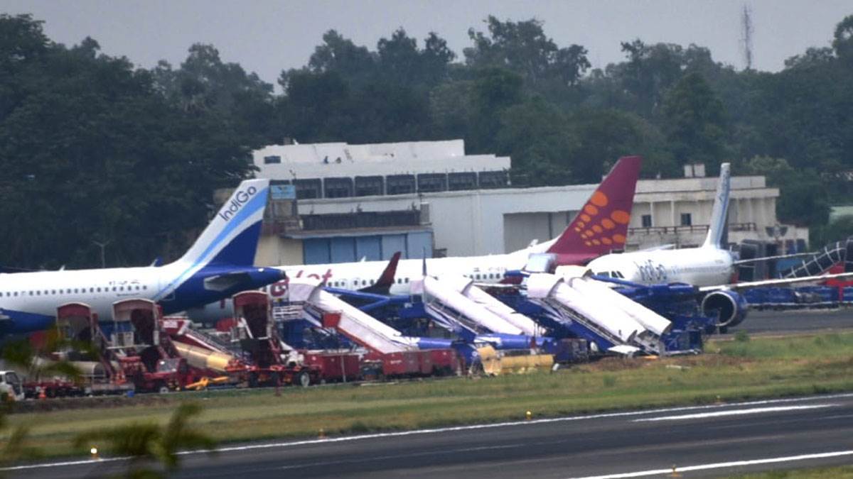 उड़ानों में तकनीकी खराबी का नहीं थमा सिलसिला, 24 दिनों में 9वीं बार यात्रा हुई बाधित