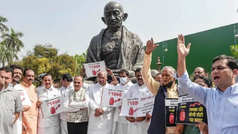 Parliament House: संसद भवन परिसर में अब धरना, भूख हड़ताल पर पाबंदी, मानसून सत्र से पहले जारी हुआ आदेश