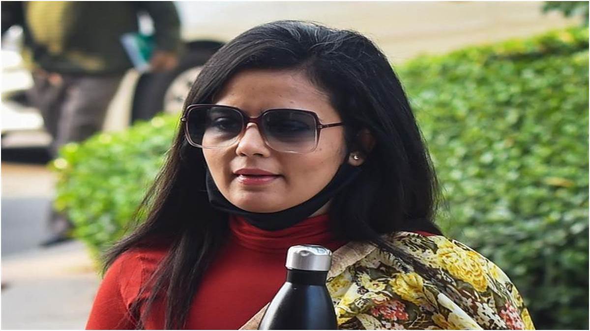 अब ‘गोगोई’ ट्वीट को लेकर फंसी TMC सांसद महुआ मोइत्रा, जानें असम में बवाल के बाद क्यों हुई एफआइआर