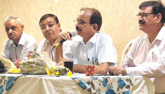 तिरंगा हमारी आन-बान-शान का प्रतीक: रविदत्त