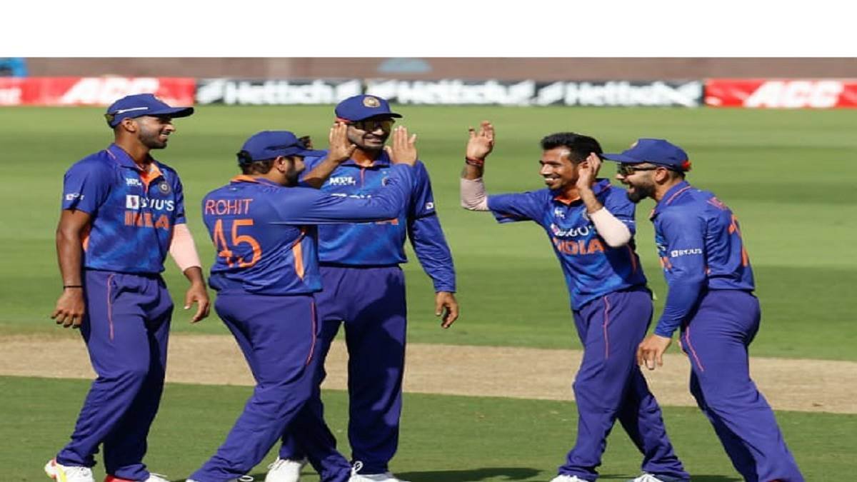 भारत ने पहले वनडे में वेस्टइंडीज के खिलाफ आखिरी गेंद पर हासिल की जीत, सिराज बने मैच के हीरो