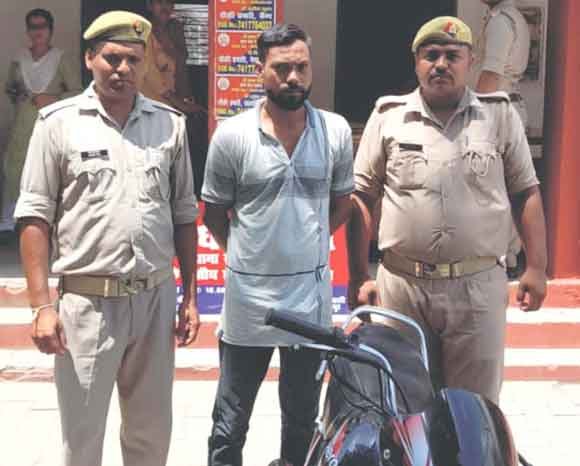 पुलिस के हत्थे चढ़ा शातिर वाहन चोर
