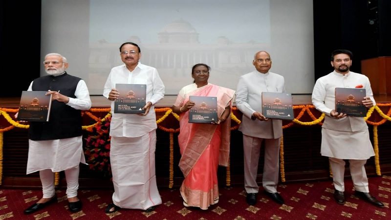 अनुराग ठाकुर 1950 से 2017 के दौरान रहे भारतीय राष्ट्रपतियों की दुर्लभ तस्वीरों को प्रदर्शित करने वाली पुस्तकों का किया विमोचन