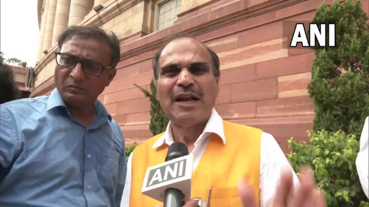‘चाहे मुझे फांसी दे दो, नहीं मांगूंगा माफी’, भाजपा के हंगामे पर कांग्रेस नेता अधीर रंजन चौधरी की सफाई