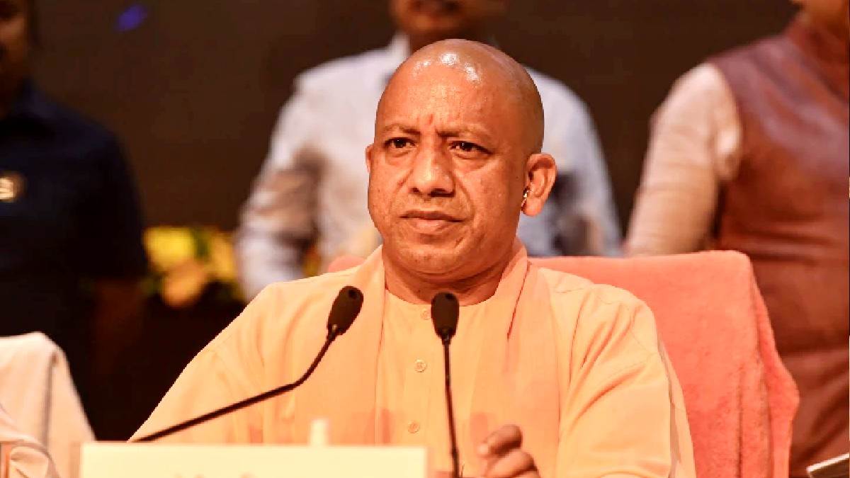 पांच वर्ष में बनाएंगे यूपी को एक ट्रिलियन डालर की अर्थव्यवस्था, सीएम योगी ने 90 दिन में प्लान बनाने का दिया निर्देश