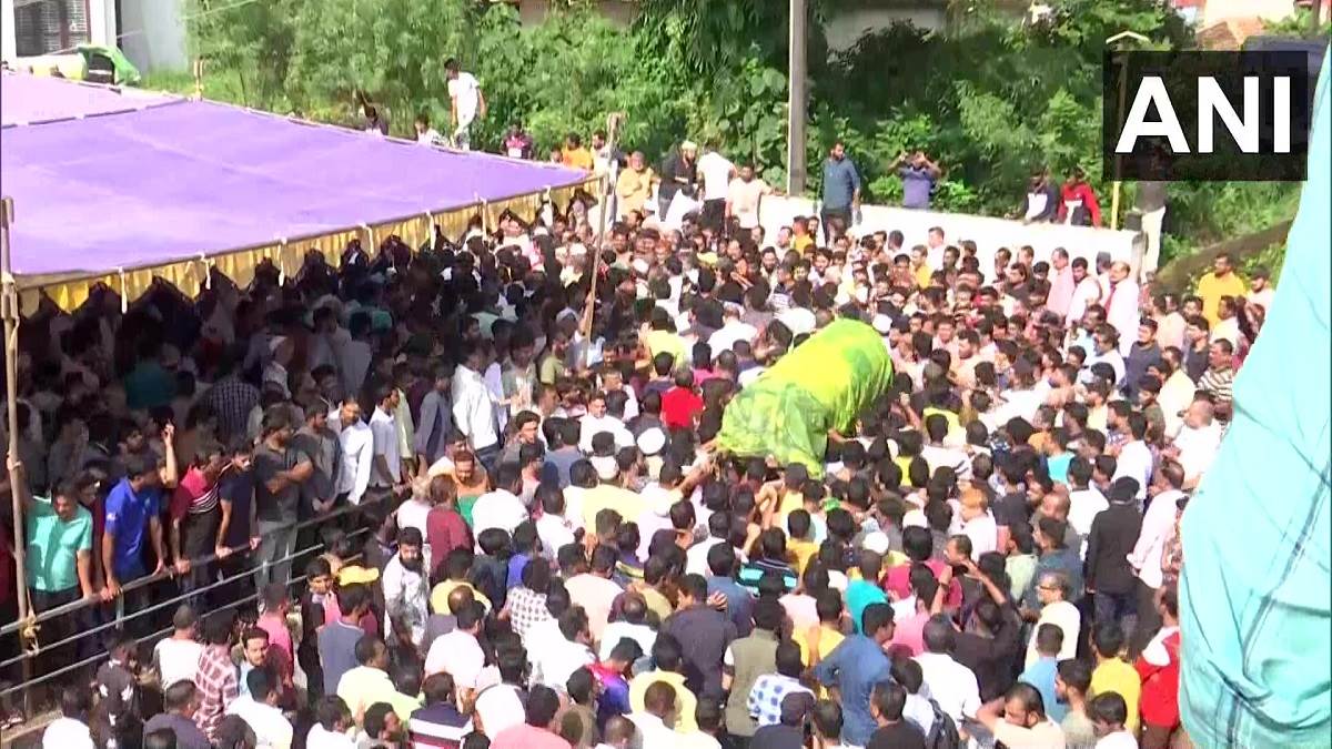 कर्नाटक में अब अल्पसंख्यक समुदाय के युवक की हत्या, चाकू से किया गया हमला; कई जिलों में धारा 144 लागू