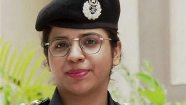 पाक की पहली हिंदू लड़की बनीं DSP, जानें संघर्षों की पूरी कहानी