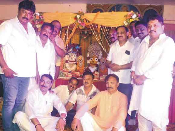 धूमधाम से निकाली गयी भगवान जगन्नाथ यात्रा
