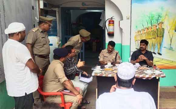 देवबंद पहुंचे डीएम-एसएसपी ने ईदगाह का किया निरीक्षण