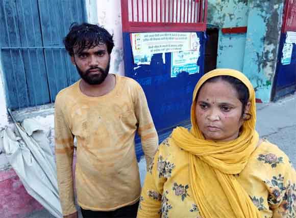 पुत्री के साथ छेडछाड का विरोध करने पर मा व भाई को पीटा