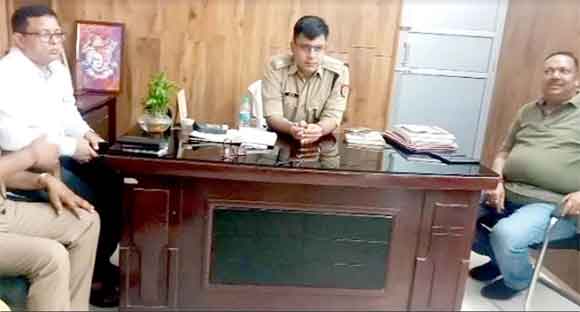 आगामी त्यौहार को लेकर सर्तक हुआ पुलिस प्रशासन, एसपी देहात ने बैठक कर लिया तैयारियों का जायजा