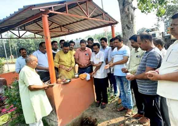 देवीकुण्ड रोड स्थित शव विश्राम स्थली पर जीर्णोद्धार कार्य का प्रारंभ
