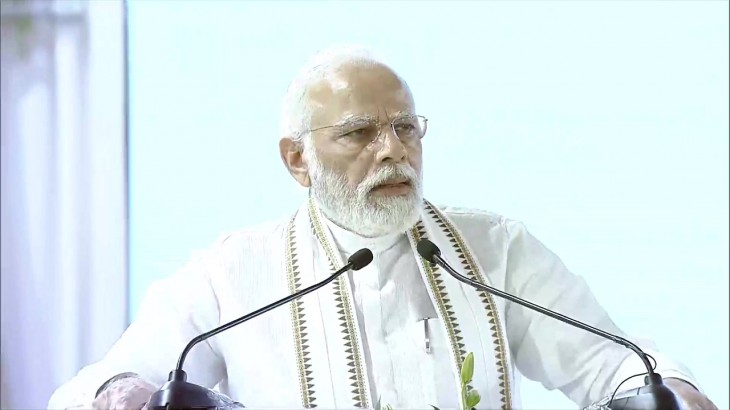PM मोदी ने किया देवघर एयरपोर्ट उद्घाटन, झारखंड को 16,800 करोड़ की सौगात