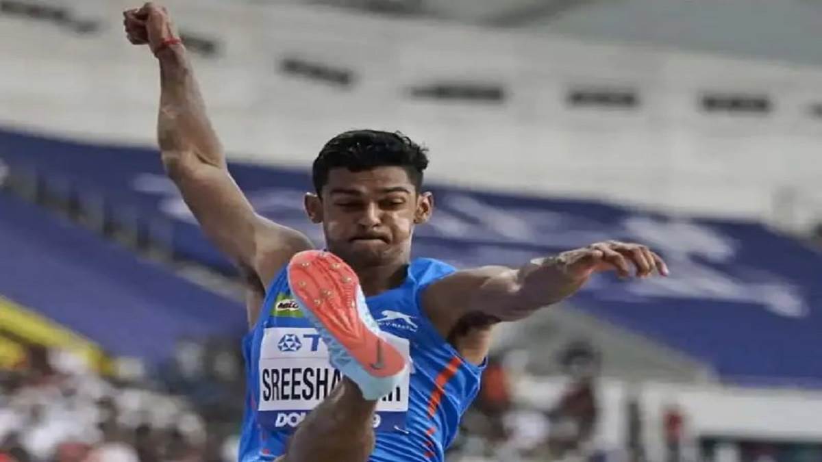वेटलिफ्टिंग में स्नैच राउंड के बाद दूसरे नंबर पर पूनम, लांग जंप से भी भारत के लिए अच्छी खबर