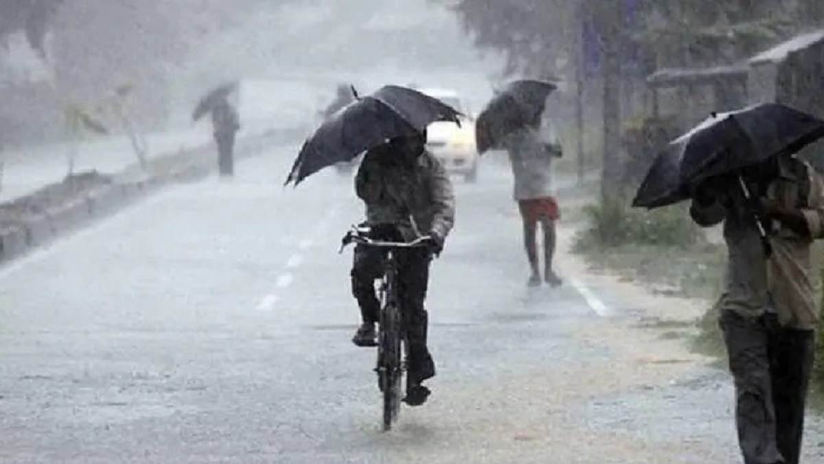 यूपी के इन जिलों में भारी बारिश की संभावना, बिहार में बाढ़ के हालात, जानें- अपने राज्य के मौसम का हाल